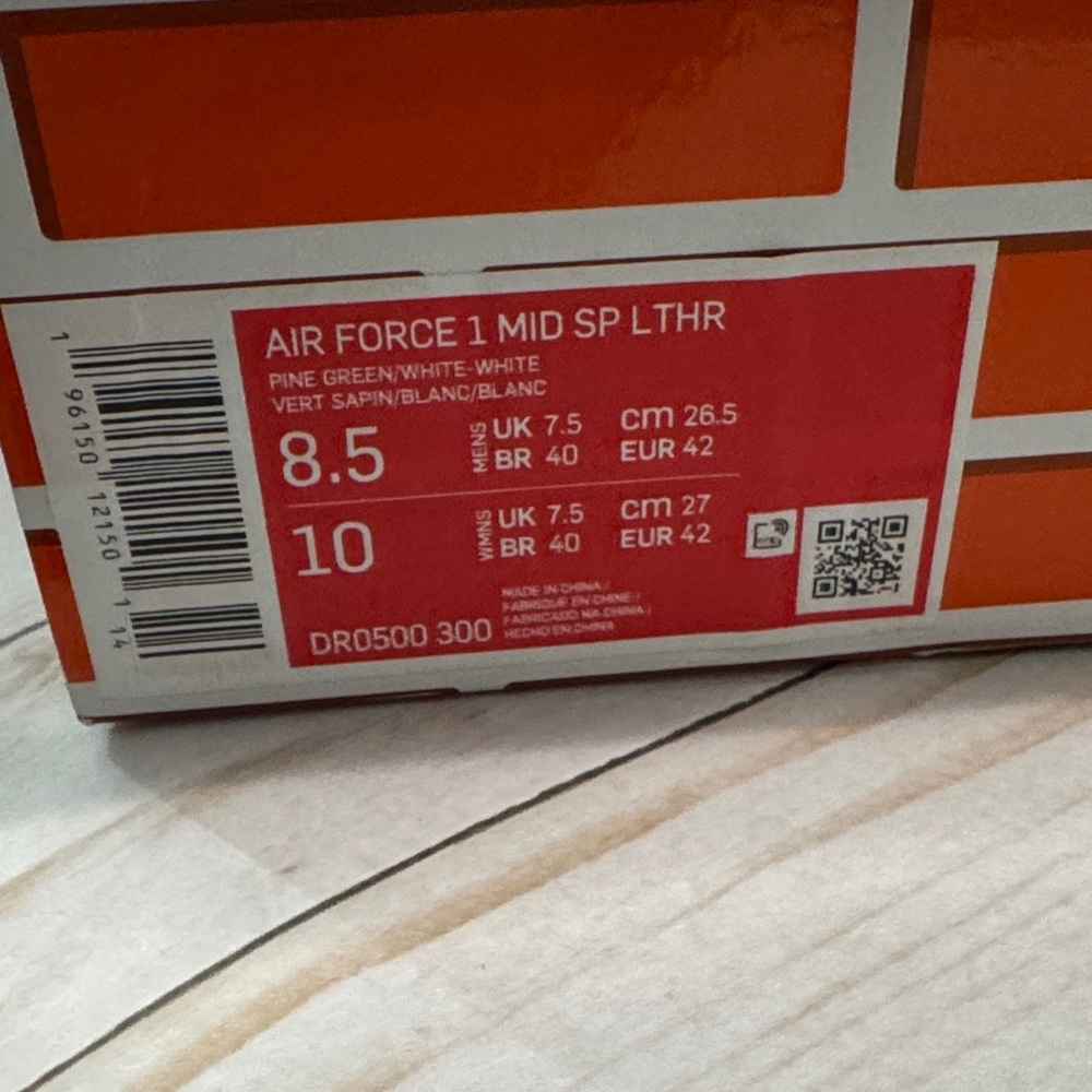NEW Air Force 1 Mid Off-White Pine Green - Picture 3 of 5